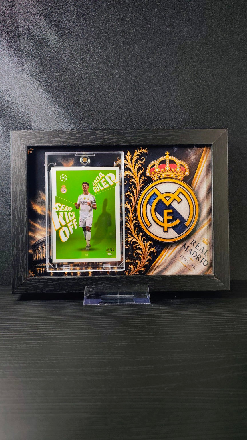 Arda Güler /75 – Real Madrid Eksklusiv 13 × 18 samlekortramme fra FrameYourCard™
