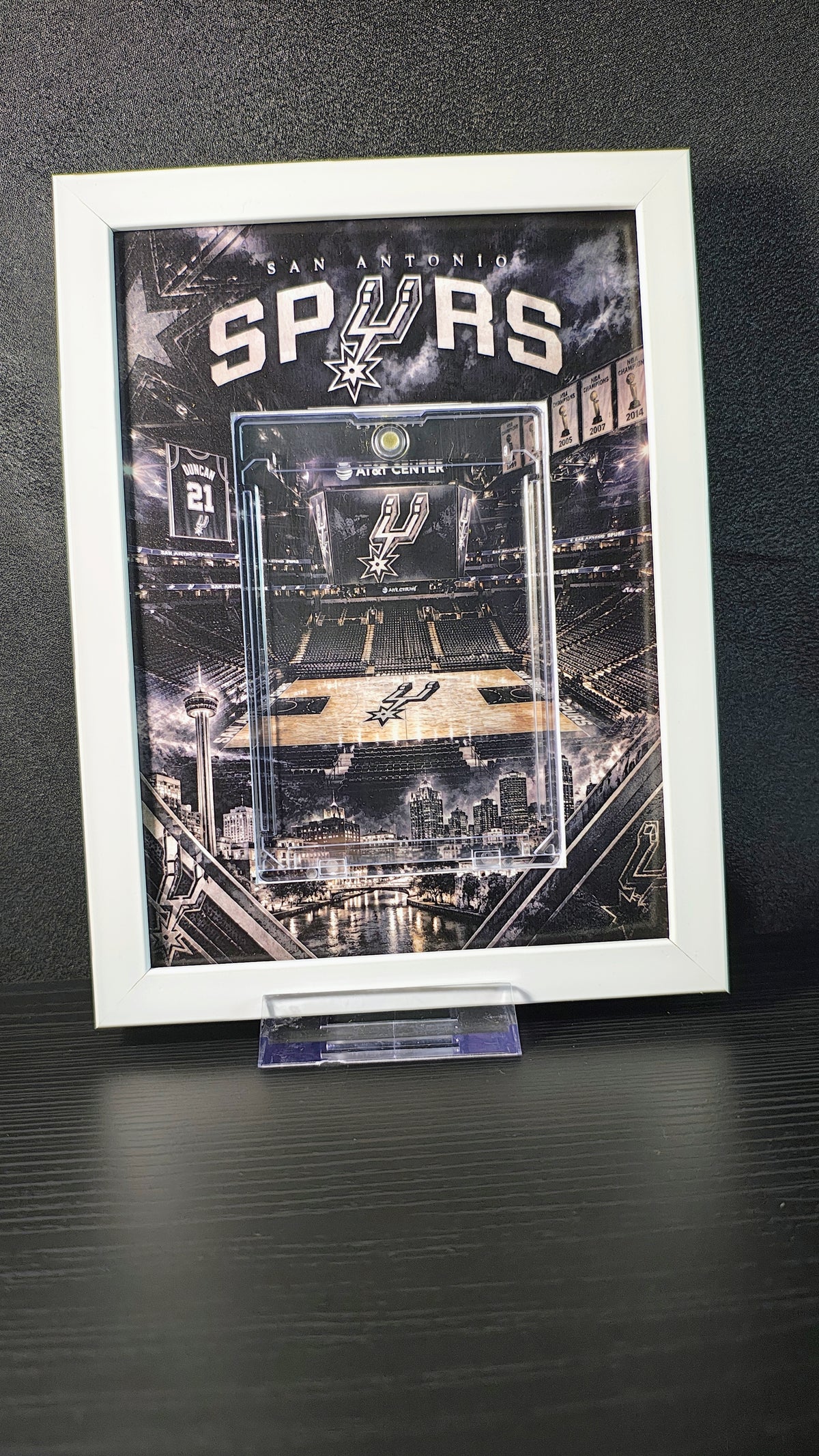 🏀⚫ SAN ANTONIO SPURS – EKSKLUSIV RAMME TIL NBA-KORT ⚪🏀