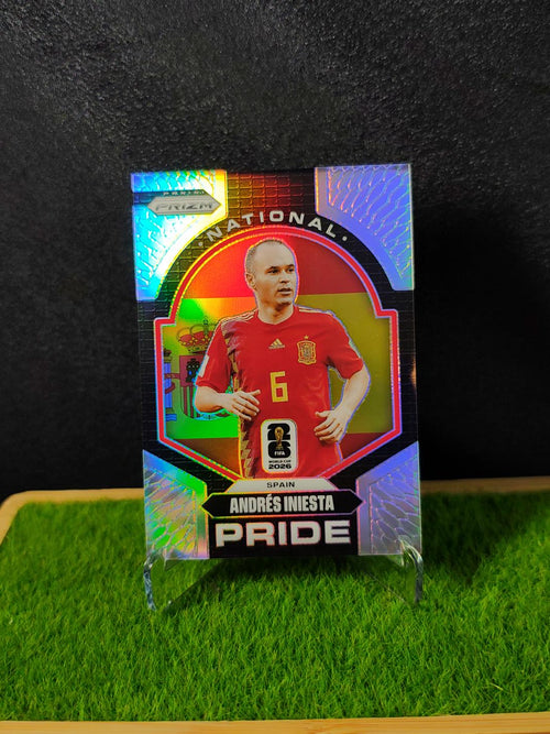 Andrés Iniesta National Pride SSP – Panini Prizm VM 2026 | Innrammet