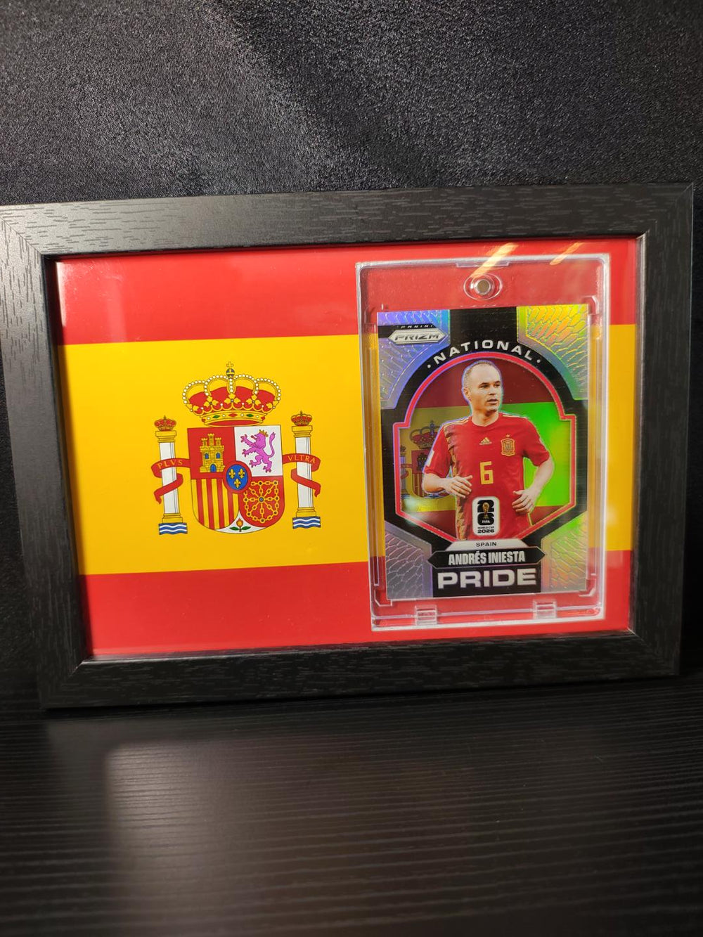 Andrés Iniesta National Pride SSP – Panini Prizm VM 2026 | Innrammet